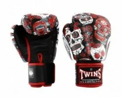 Twins Boxhandschuh Fantasy 4 Skull Red