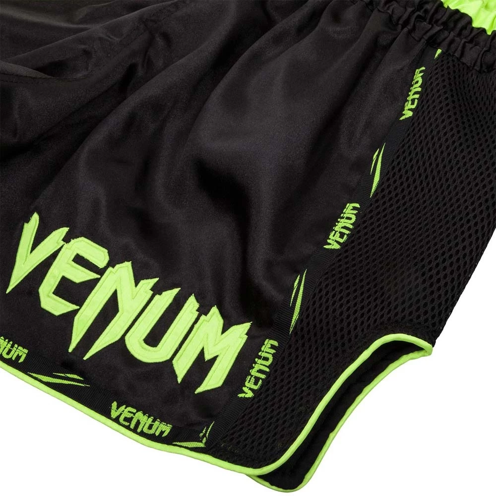 Venum Giant Muay Thai Shorts Schwarz/Neon Gelb – Bild 2